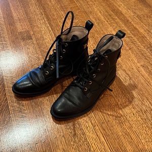 Stuart Weitzman leather booties in size 7.5